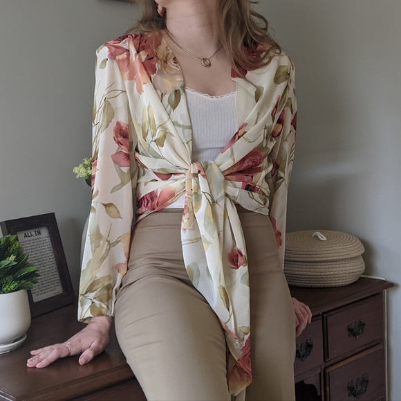 Vintage Rose Dress with Shawl - Picture 4 of 9